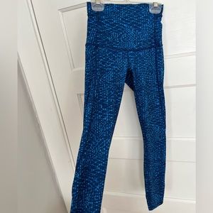 Lululemon Blue Graphic Leggings Size 2